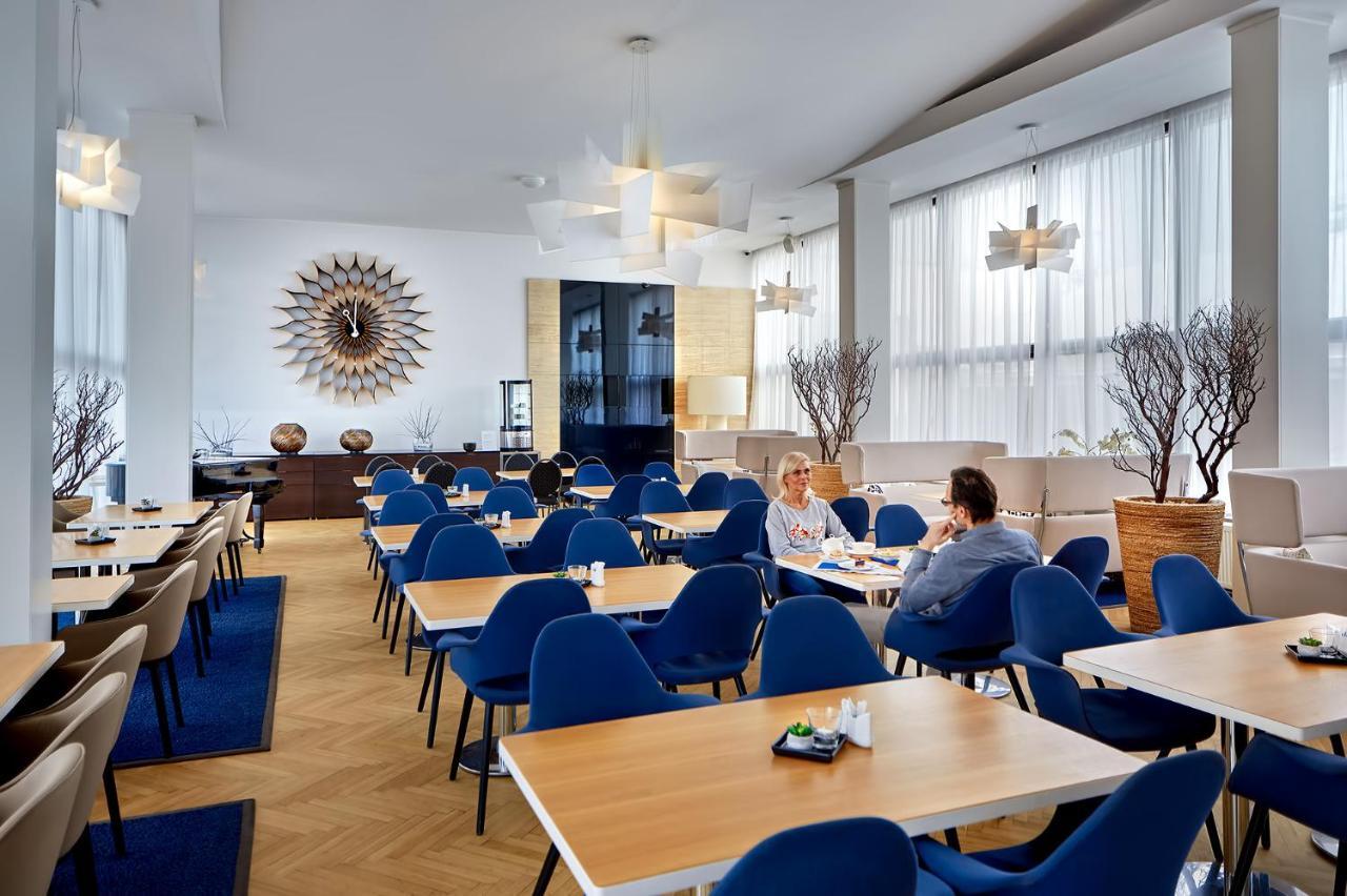 Wellness Hotel Orlik Kozarovice Екстериор снимка
