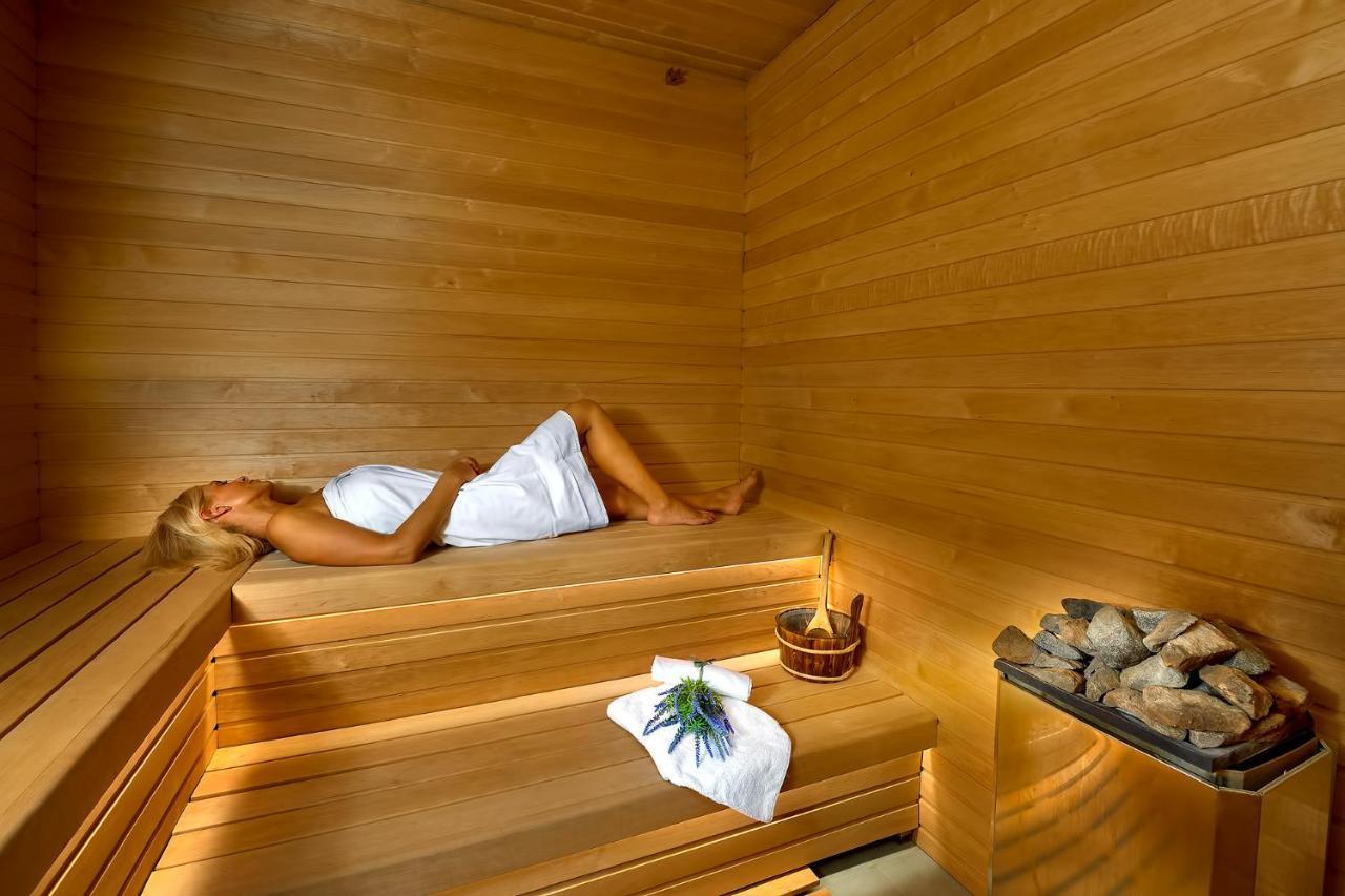 Wellness Hotel Orlik Kozarovice Екстериор снимка