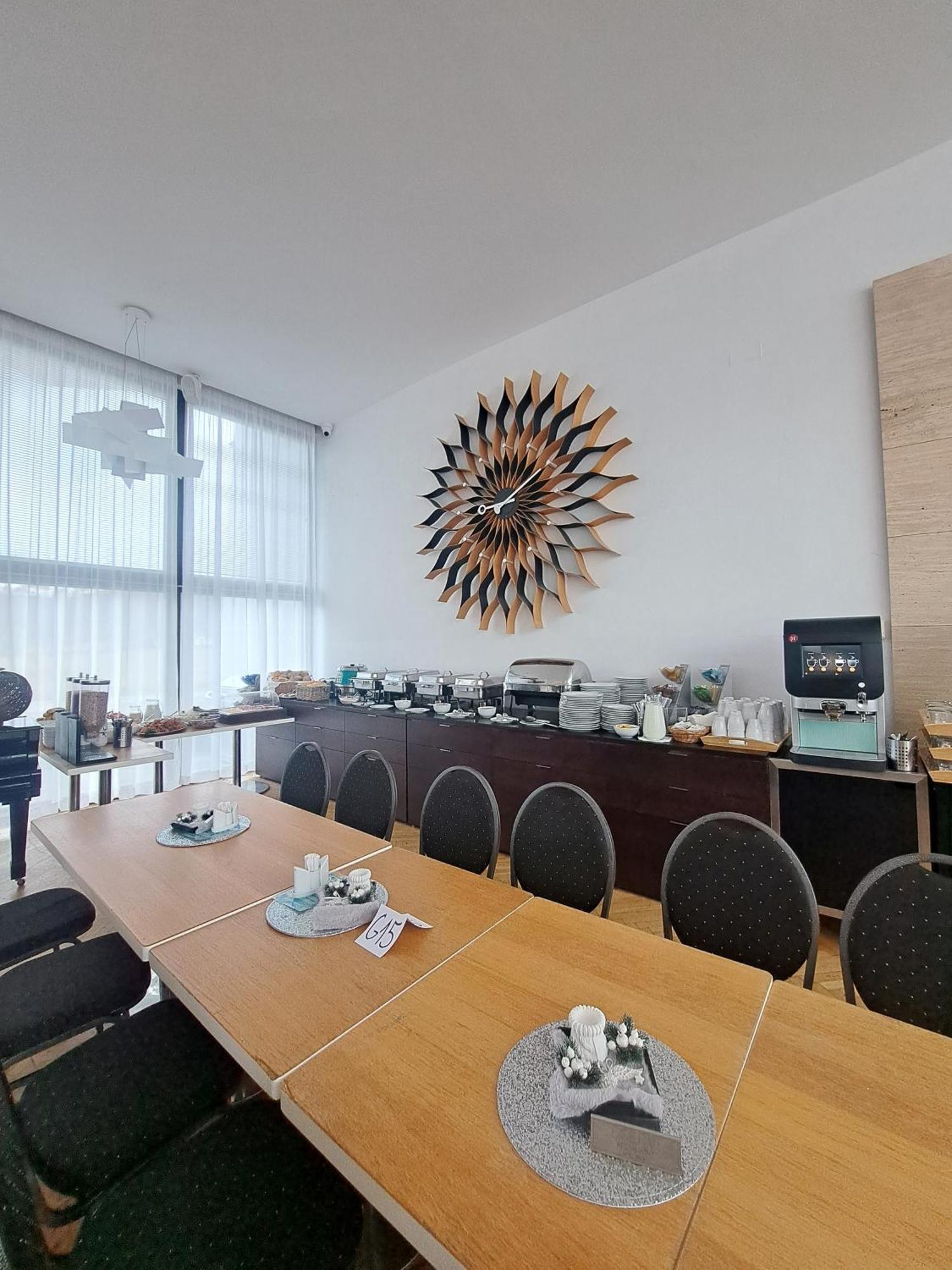 Wellness Hotel Orlik Kozarovice Екстериор снимка