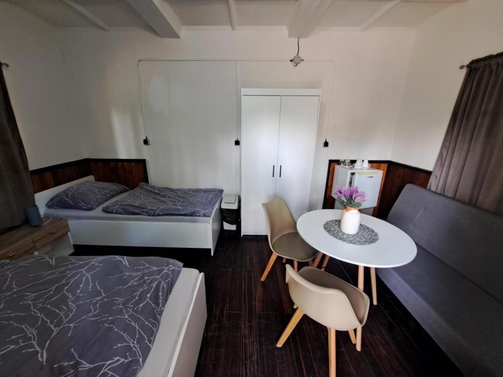 Wellness Hotel Orlik Kozarovice Екстериор снимка